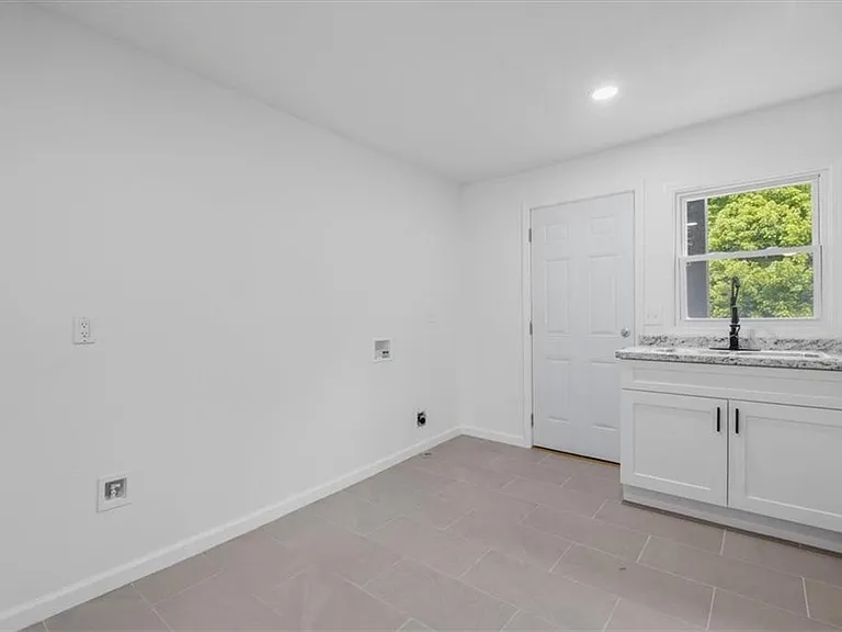 608 N College Dr #3 — Photo 18