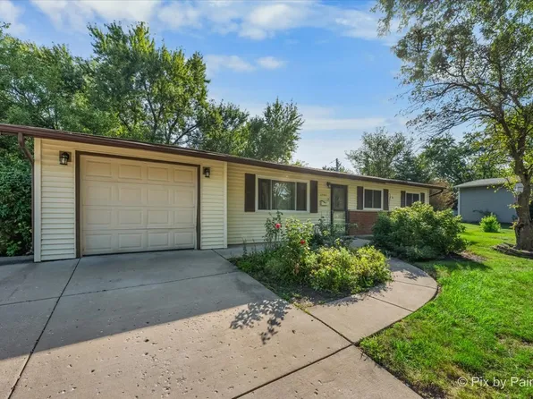 1243 Westchester Dr, Hanover Park, IL 60133