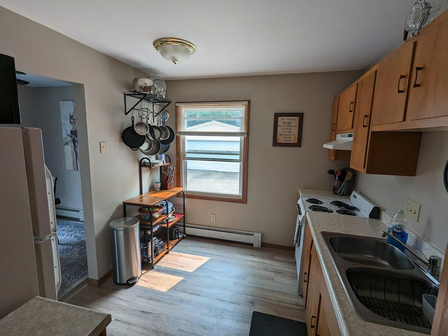 1126 Jefferson St - B — Photo 2