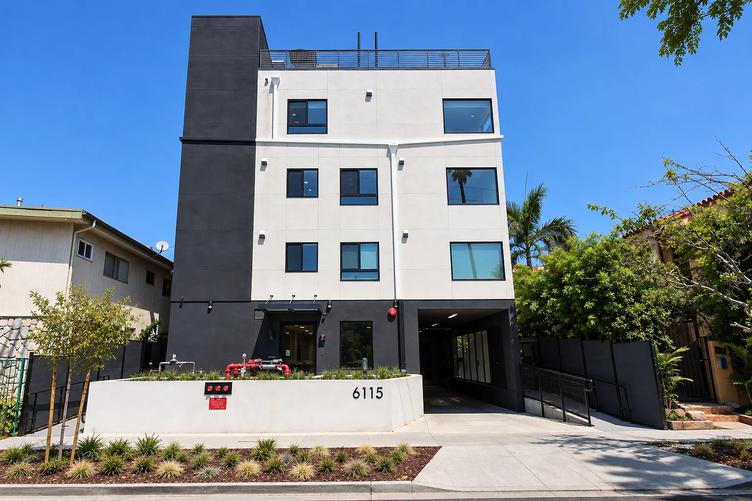 6115 Romaine St — Photo 1