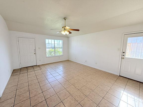 3rd image of 612 Bermuda Unit A
