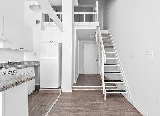 5th image of 88 Fulton St #324