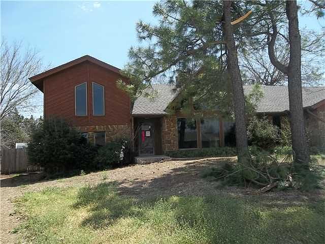 1st image of 608 Woodlawn Dr