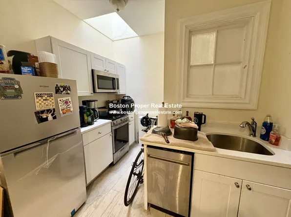 177 Marlborough St APT 1, Boston, MA 02116