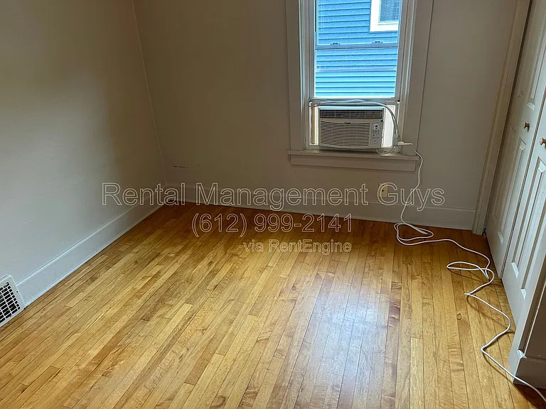 711 26th Ave S #UPPER — Photo 5
