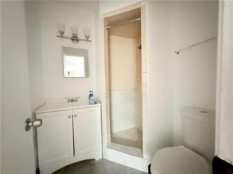 302 W Valley Rd #3 — Photo 7