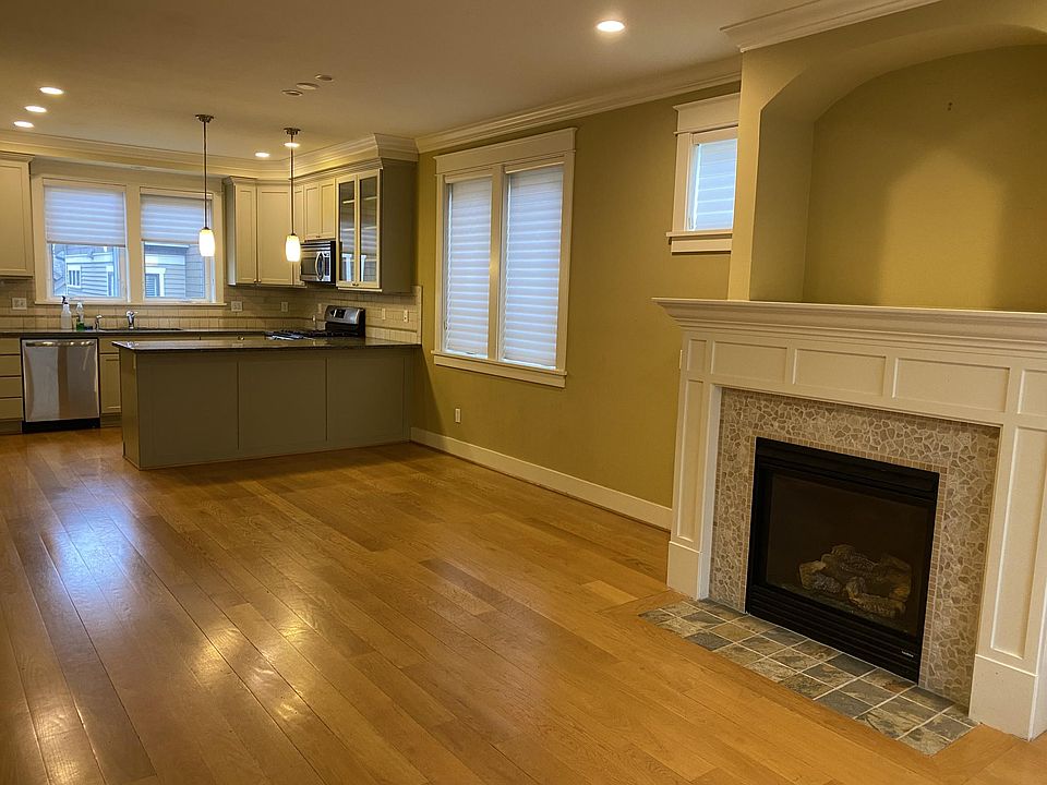 2nd image of 16 W Etruria St