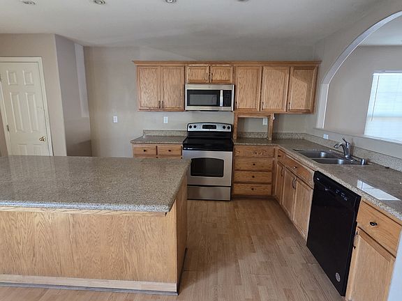 3rd image of 1194 Solstice Ave