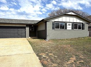 513 W C St, Jenks, OK 74037