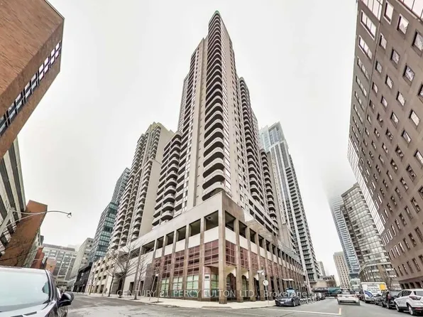 736 Bay St, Toronto, ON