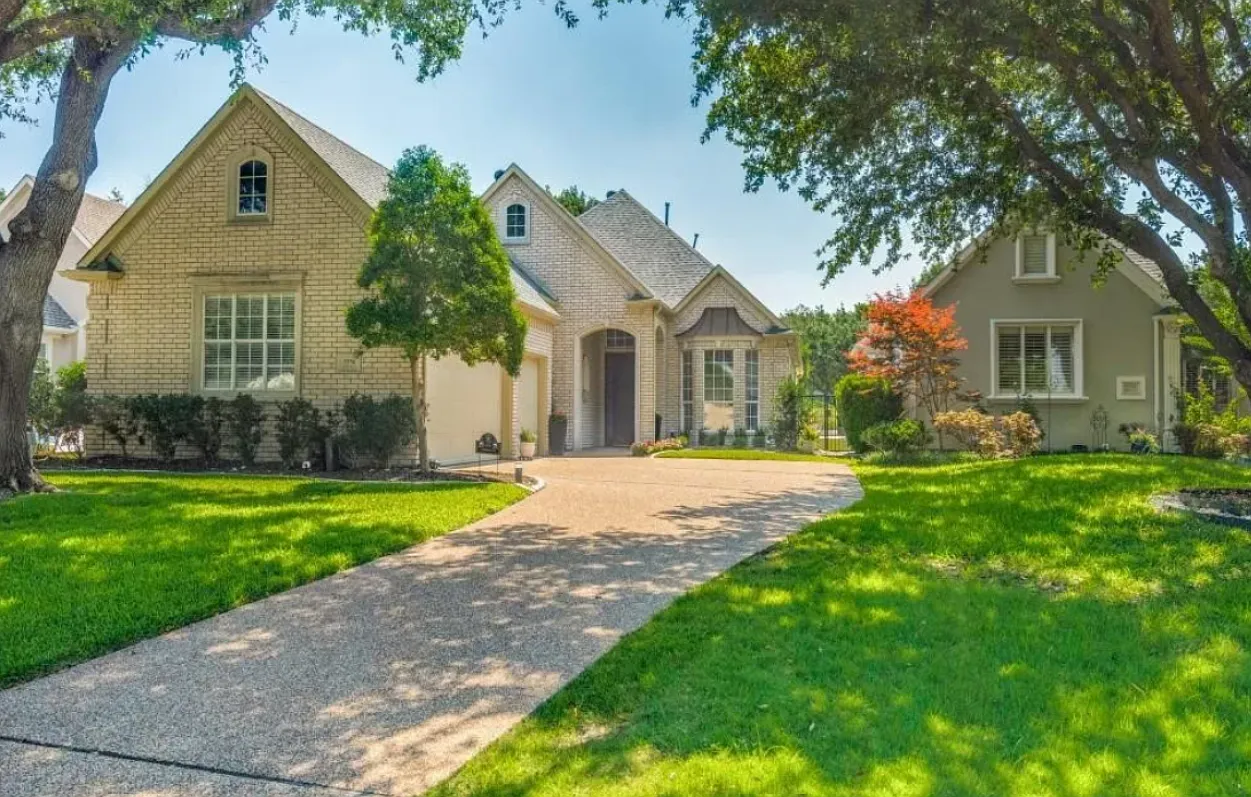 3 bed, 2725 sqft, $5,000 — Photo 1