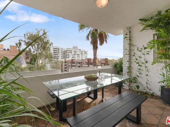 7309 Franklin Ave APT 404, Los Angeles, CA 90046