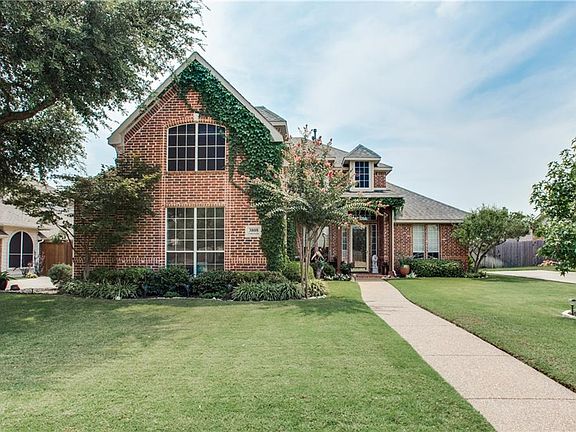 2nd image of 3808 Park Wood Dr