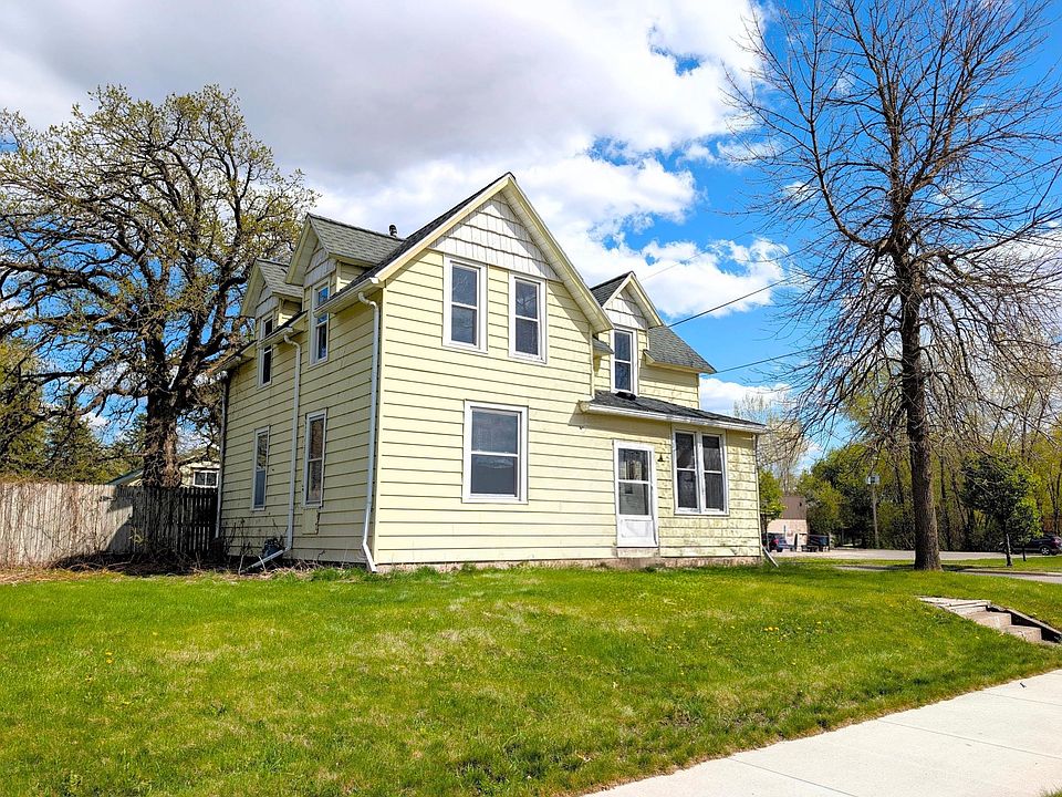 1st image of 513 4th St SW