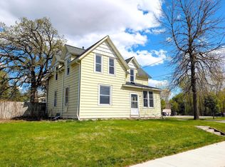 513 4th St SW, Montgomery, MN 56069