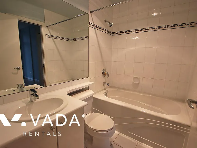 1239 Georgia St W #2103 — Photo 13