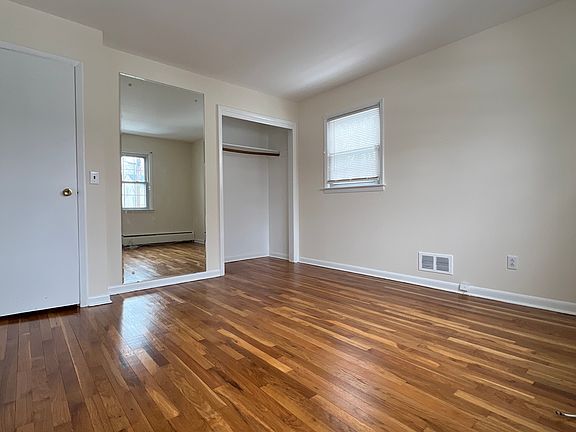 4th image of 413 Kipp Ave Floor 1