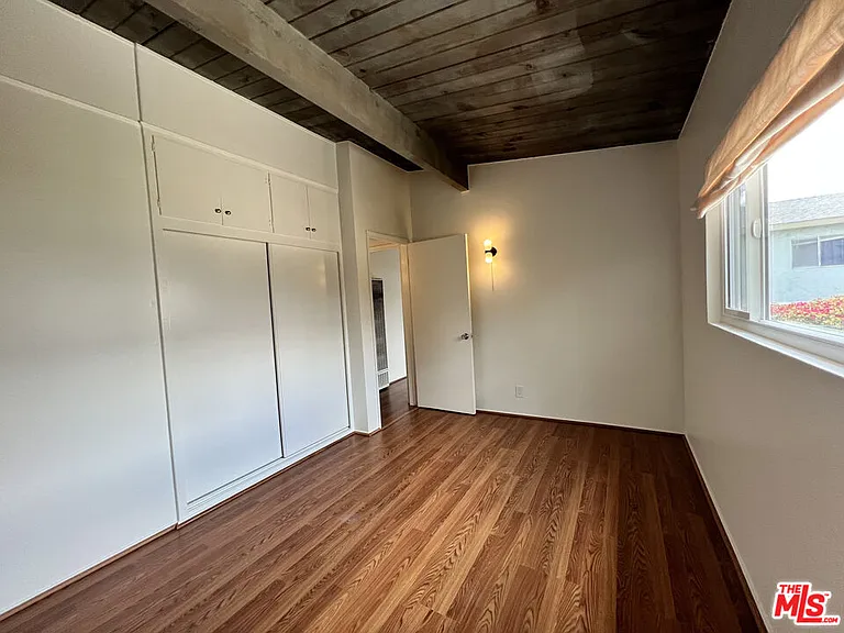 2215 Orange Grove Ave — Photo 17