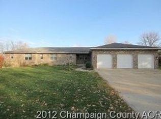 404 S North Shore Dr, Mahomet, IL
