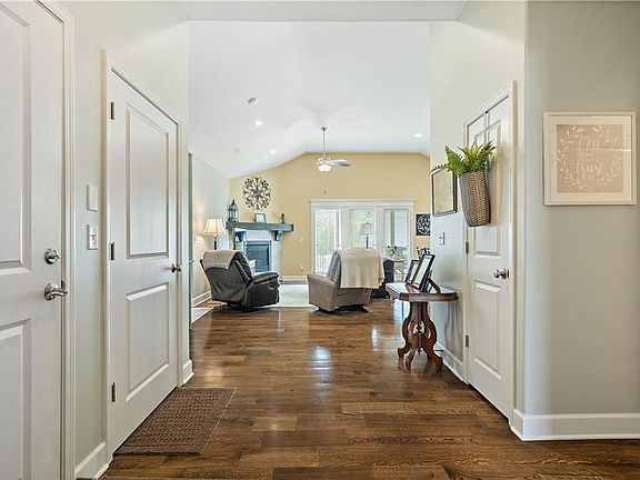 3rd image of 2905 NE Sonora Valley Dr
