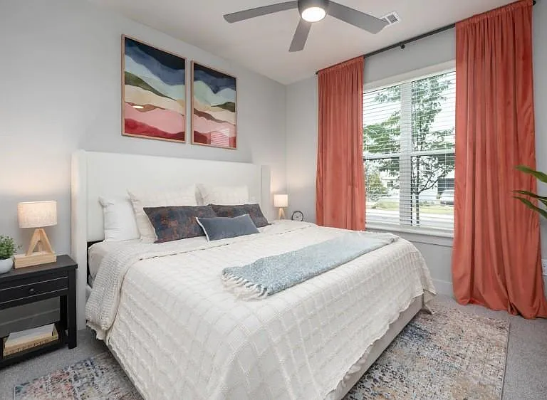 1400 Laurel Crossing Pkwy #2432 — Photo 8