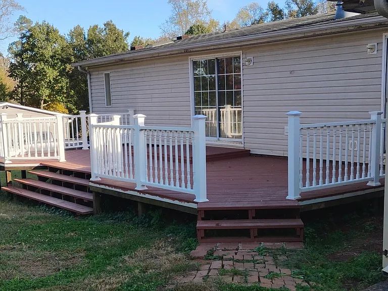 209 Hickory Nut Dr — Photo 8