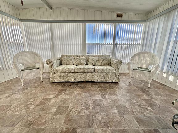 3rd image of 169 Bougainvillea Dr