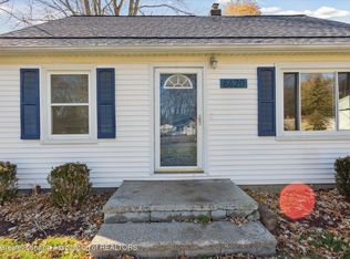 6420 Coulson Ct, Lansing, MI 48911