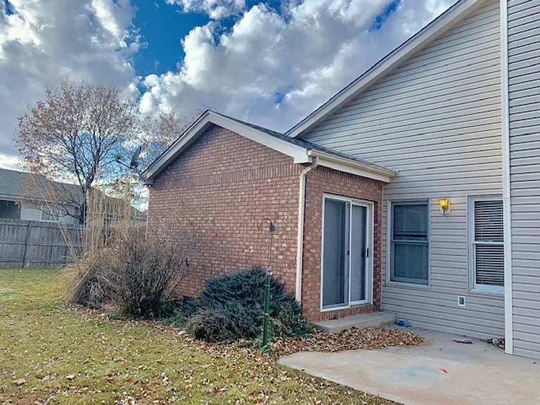 1025 49th Avenue Ct — Photo 9