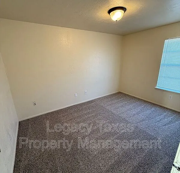 1713 Short St #A — Photo 6
