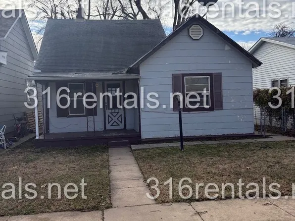 207 W 2nd St, Newton, KS 67114