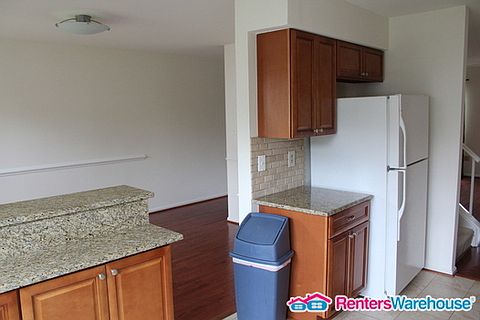 2nd image of 4272 Sleepy Lake Dr