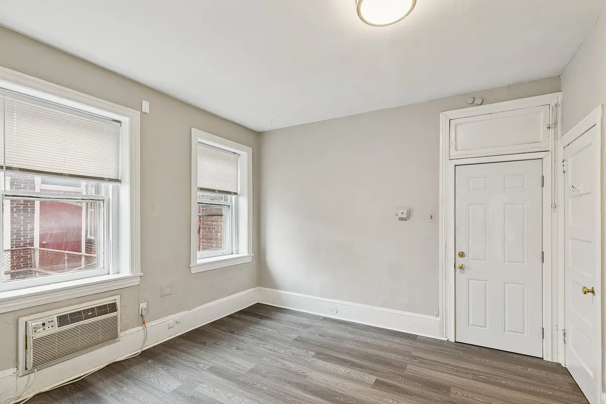 Building Photo - 501 N 35th St #3B