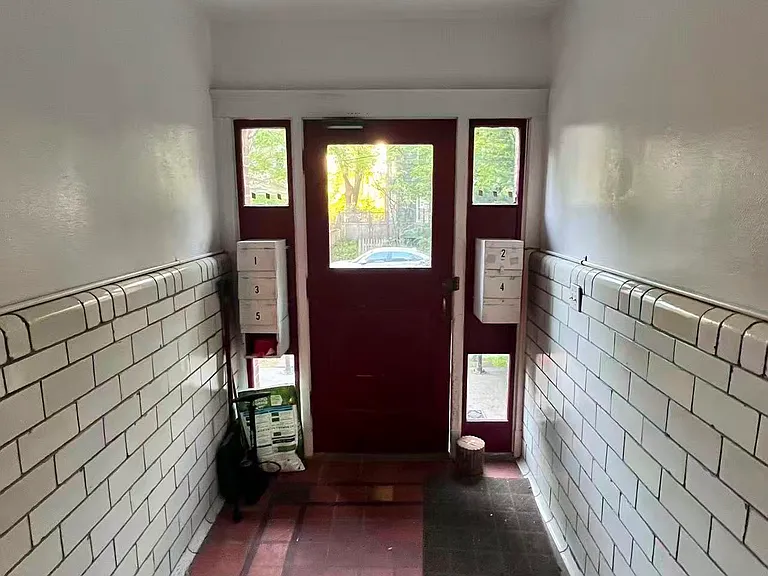 25 Fairfield St — Photo 2