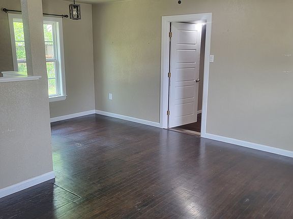 5th image of 11115 Joaquin Dr
