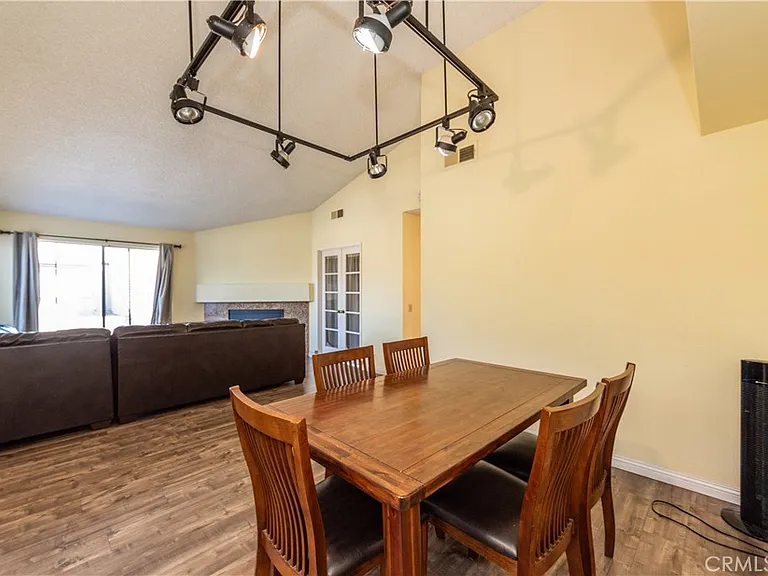 375 Stanford Ct #9 — Photo 7