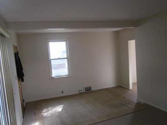 4th image of 20730 Miller Ave #Down