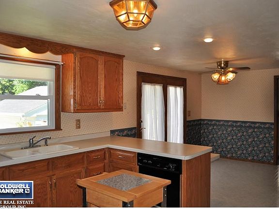 4th image of 2457 Leslie Dr