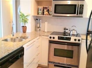 21 Carlton St #3010, Toronto, ON M5B 1L3