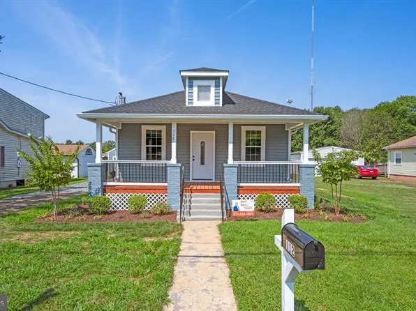112 Hoyt St, Fredericksburg, VA 22405