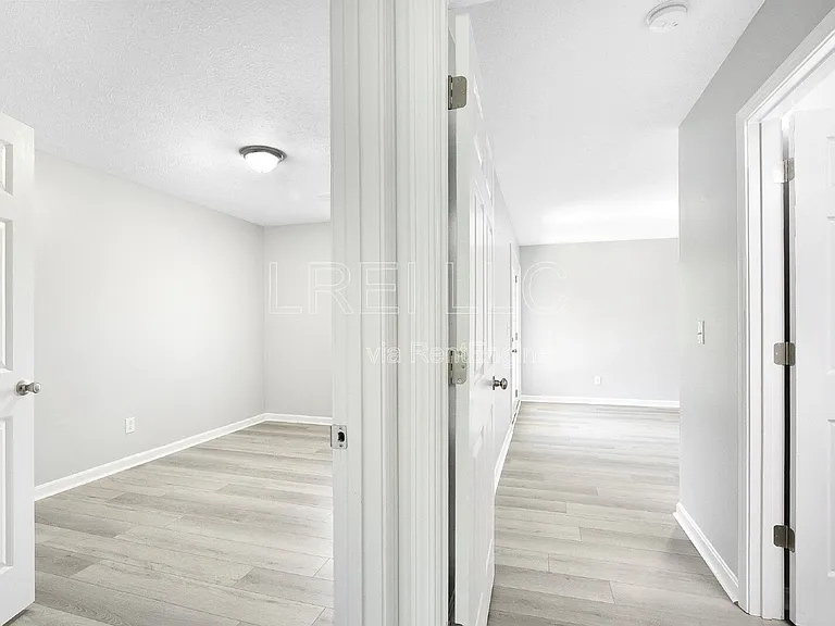 304 Keeneland Dr #2A — Photo 6