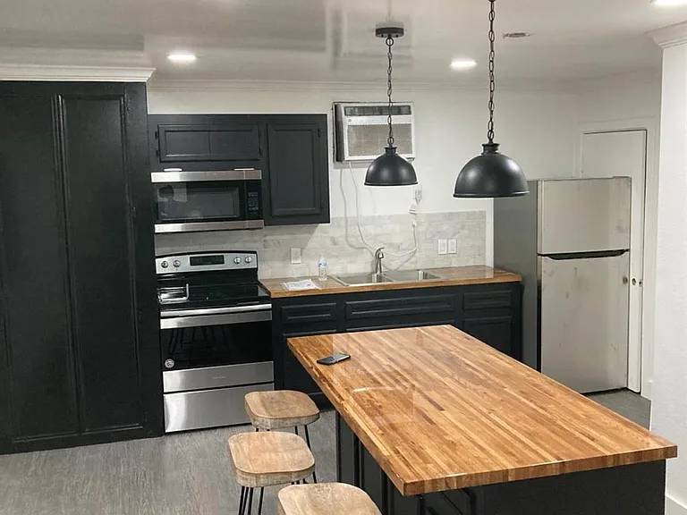 8867 County Road 424 #B — Photo 1