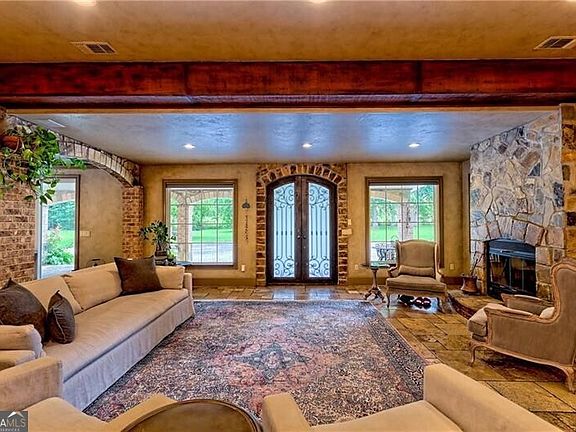 5th image of 1422 Wolffork Rd