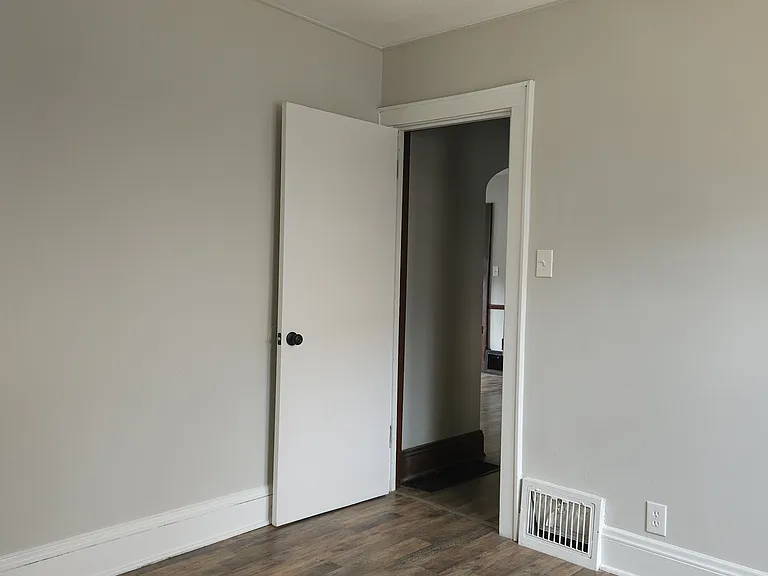 614 Sanford Ave — Photo 14
