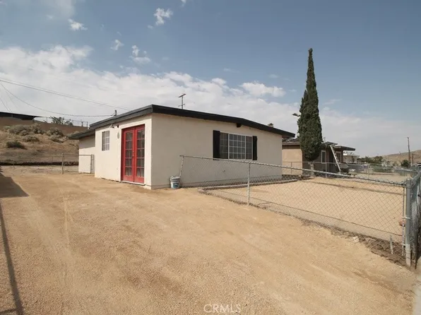 1040 Mojave Dr, Barstow, CA 92311