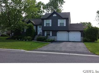 5121 Old Barn Rd, Clay, NY 13041