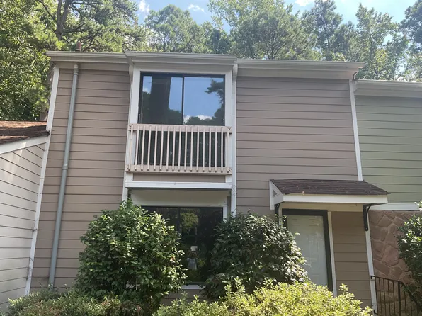 816 Green Ridge Dr, Raleigh, NC 27609