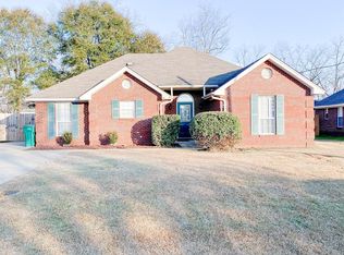 91 Lilly Pad Cir, Millbrook, AL 36054