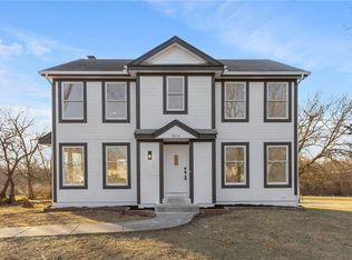 7014 N Brookside Rd, Liberty, MO 64068