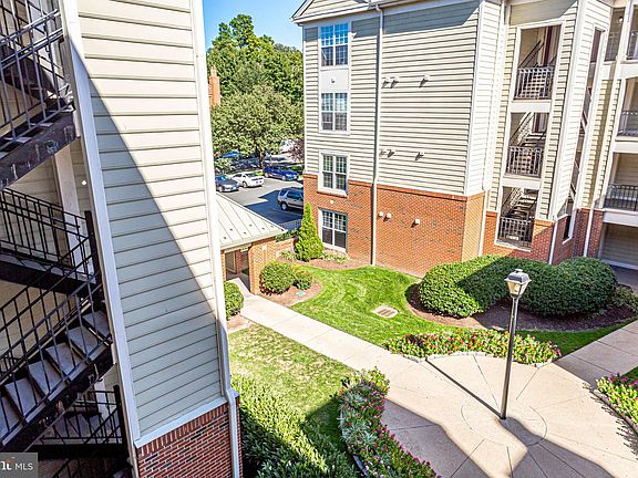 4th image of 1100 Quaker Hill Dr APT 312